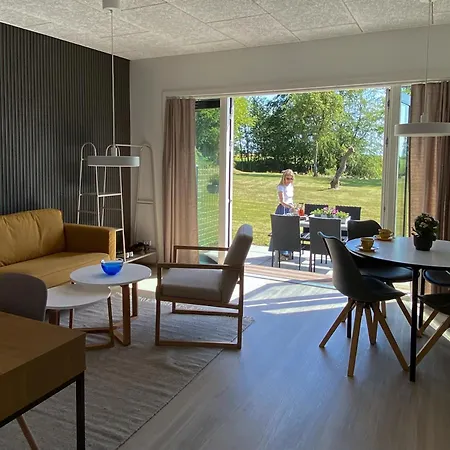 'pa Landet' - I Naturskonne Omgivelser * Trustrup